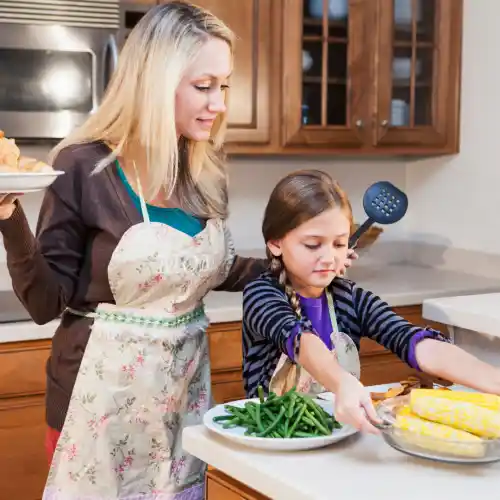 Children with autism can help in the kitchen on Thanksgiving