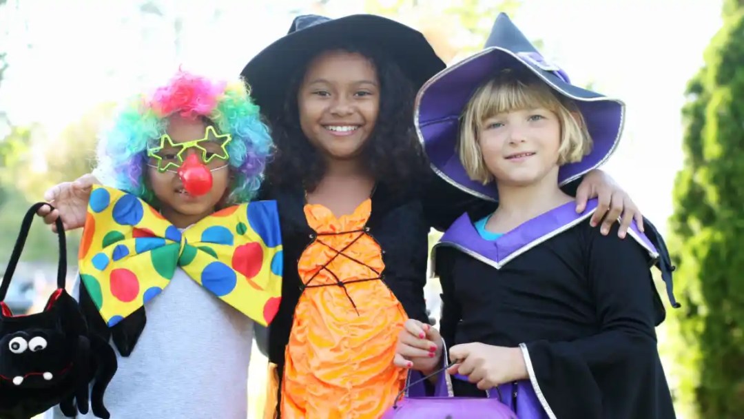 Autism and Halloween: 8 Tips for Making It Fun For Everyone!